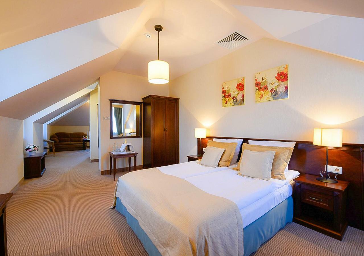Hotel Nowodwory Ciechanowiec Eksteriør bilde